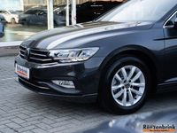 Gebraucht VW Passat Business 150 PS (110 kW) 2023 Grau Kombi