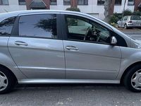 Gebraucht Mercedes B180 109 PS (80 kW) 2008 Silber Van / Kleinbus