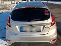 Gebraucht Ford Fiesta 82 PS (60 kW) 2008 Silber Kleinwagen