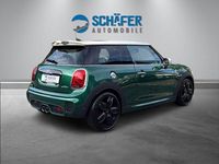 Gebraucht Mini John Cooper Works 231 PS (169 kW) 2020 British racing green Kleinwagen
