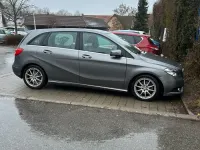 Gebraucht Mercedes B200 136 PS (100 kW) 2014 Grau Kleinwagen