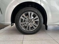 Neu Ford Tourneo Titanium 170 PS (125 kW) 2026 Silber (metallic) Van / Kleinbus