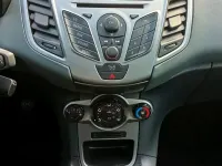 Gebraucht Ford Fiesta 70 PS (51 kW) 2010 Weiß Coupé