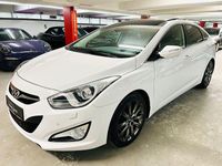Gebraucht Hyundai i40 Style 136 PS (100 kW) 2014 Creamy white / sol Limousine