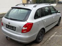 Gebraucht Skoda Fabia Ambiente 86 PS (63 kW) 2010 Silber Kombi