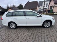 Gebraucht VW Golf VII Highline 150 PS (110 kW) 2016 Pure white Kombi