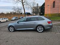 Gebraucht Skoda Superb Style 190 PS (139 kW) 2017 Grau Kombi