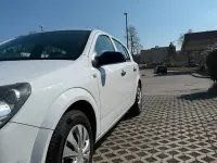 Usata Opel Astra 110 CV (80 kW) 2009 Bianco Utilitaria