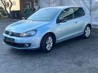 Gebraucht VW Golf VI Match 105 PS (77 kW) 2012 Blau Kleinwagen