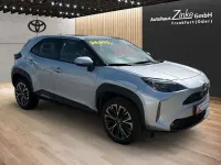 Gebraucht Toyota Yaris Elegant 116 PS (85 kW) 2023 Shimmering silver metallic Kleinwagen