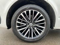 Gebraucht VW Multivan Generation Six 204 PS (150 kW) 2022 Candyweiß Van