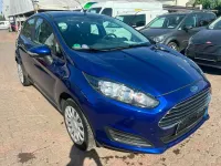 Gebraucht Ford Fiesta 65 PS (47 kW) 2015 Blau Kleinwagen