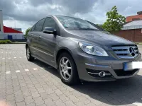 Gebraucht Mercedes B180 109 PS (80 kW) 2010 Grau Van / Kleinbus