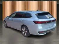 Gebraucht VW Passat 204 PS (150 kW) 2025 Silber silber (metallic) Kombi