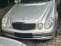 Gebraucht Mercedes E200 2005 Silber Limousine
