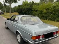 Gebraucht Mercedes 230 136 PS (100 kW) 1981 Blau Coupé