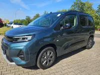 Neu Opel Combo Life 131 PS (96 kW) 2026 Kiama blau Kombi