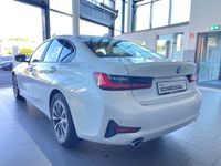 Gebraucht BMW 318 Advantage 150 PS (110 kW) 2021 Weiss Limousine
