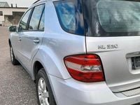 Gebraucht Mercedes ML320 245 PS (180 kW) 2005 Silber SUV