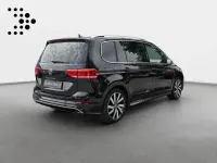 Gebraucht VW Touran Highline 150 PS (110 kW) 2023 Deep black perleffekt Van / Kleinbus