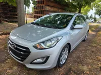 Gebraucht Hyundai i30 Passion Plus 110 PS (80 kW) 2016 Silber Limousine