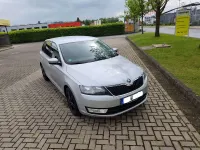 Gebraucht Skoda Rapid Ambition 90 PS (66 kW) 2016 Silber Kleinwagen