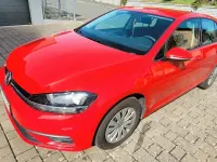 Gebraucht VW Golf VII Trendline 110 PS (80 kW) 2018 Rot Limousine