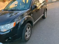 Begagnad Mitsubishi Outlander 163 HK (119 kW) 2007 Svart SUV