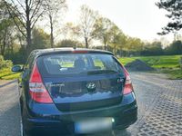 Gebraucht Hyundai i30 109 PS (80 kW) 2007 Blau Kleinwagen