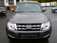 gebraucht Mitsubishi Pajero 3.2 DI-D Invite [1. Hand/7 Sitze/AHK]