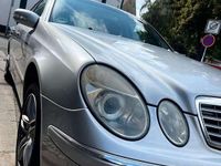 Gebraucht Mercedes E200 163 PS (119 kW) 2003 Grau Limousine