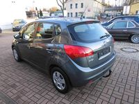 Gebraucht Kia Venga Vision 125 PS (91 kW) 2011 Stahlgrau met. Kleinwagen