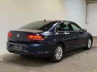 Gebraucht VW Passat Comfortline 150 PS (110 kW) 2016 Blau Limousine