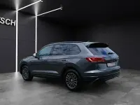 Gebraucht VW Touareg 231 PS (169 kW) 2022 Siliziumgrau metallic SUV