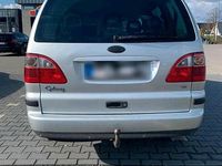 Gebraucht Ford Galaxy 115 PS (84 kW) 2004 Silber Van / Kleinbus