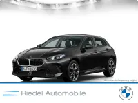 Neu BMW 114 170 PS (125 kW) 2026 Saphirschwarz metallic Kleinwagen