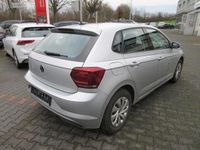Gebraucht VW Polo Comfortline 95 PS (69 kW) 2021 Reflexsilber (metallic) Limousine