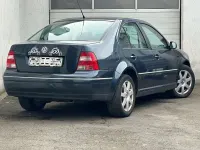 Usata VW Bora 116 CV (85 kW) 2004 Blu Berlina