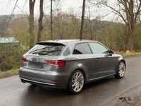 Gebraucht Audi A3 S-Line 150 PS (110 kW) 2016 Grau Kleinwagen