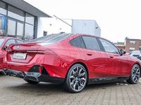 Gebraucht BMW 550e Comfort Edition 489 PS (359 kW) 2025 Rot Limousine