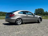 Gebraucht Mercedes C180 143 PS (105 kW) 2003 Silber Coupé