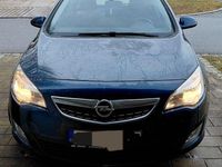 Gebraucht Opel Astra Design Edition 125 PS (91 kW) 2011 Blau Limousine
