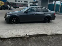 Gebraucht BMW 320 177 PS (130 kW) 2008 Grau Limousine