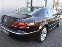 Gebraucht VW Phaeton 245 PS (180 kW) 2014 Violet Limousine