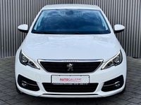 Gebraucht Peugeot 308 Active 131 PS (96 kW) 2021 Weiß Kleinwagen
