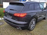 Gebraucht VW Touareg R 462 PS (339 kW) 2021 Deep black perleffekt SUV