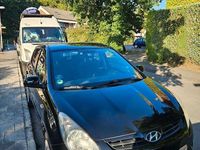 Gebraucht Hyundai i20 Edition 86 PS (63 kW) 2012 Schwarz Kleinwagen