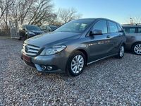 Gebraucht Mercedes B180 122 PS (89 kW) 2012 Grau Van / Kleinbus