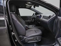 Gebraucht Mercedes GLA200 163 PS (119 kW) 2024 Unilack nachtschwarz SUV