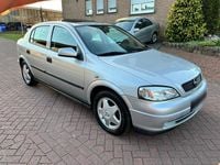 Usata Opel Astra 101 CV (74 kW) 2000 Argento Berlina